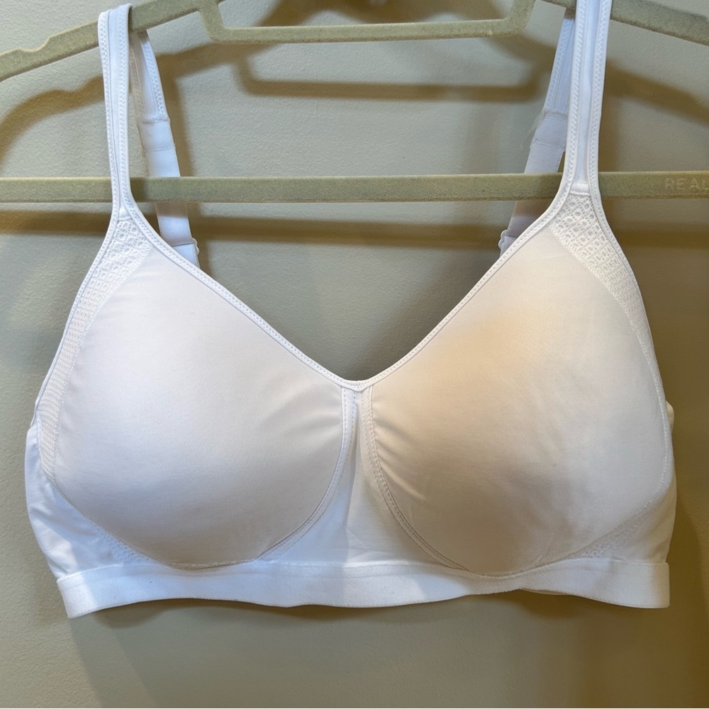 NWOT Hanes Wireless Bra XL